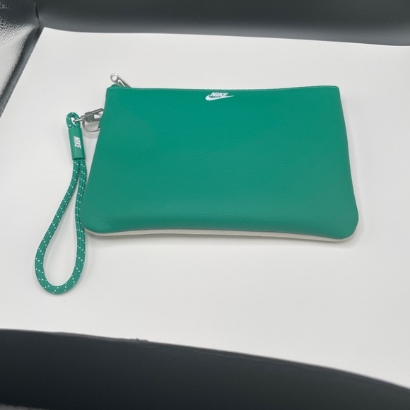 Nike Icon Blazer Wristlet / Purse - Picture 8 of 15